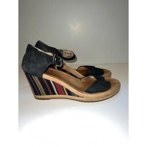 UGG womens Atasha wedge espadrille sandals I’m black size 10
